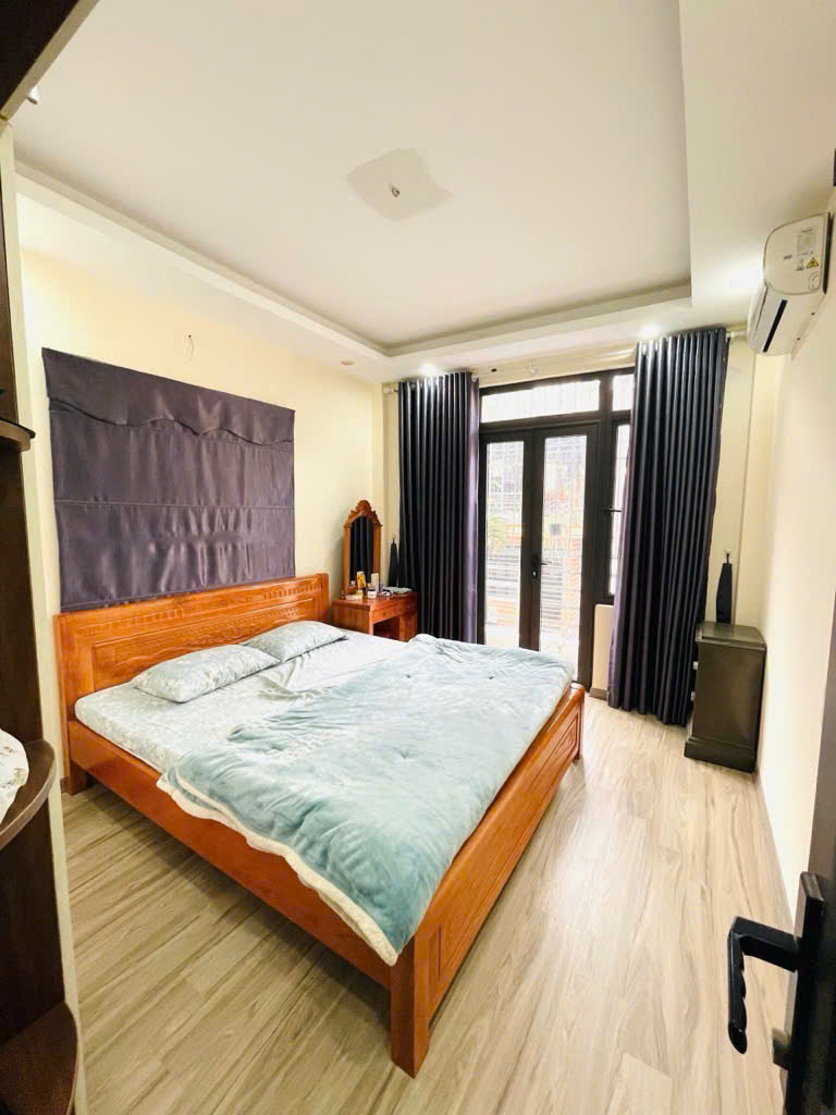 BÁN NHÀ HOÀNG MAI Ô TÔ ĐỖ CỬA KINH DOANH BẤT CHẤP